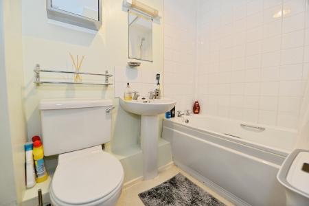 1 bedroom Flat to let in Charlton Road, Southampton, SO15