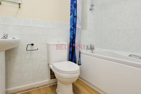 2 bedroom Flat to let in Carpathia Drive, Southampton, SO14
