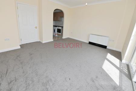 2 bedroom Flat to let in Carpathia Drive, Southampton, SO14