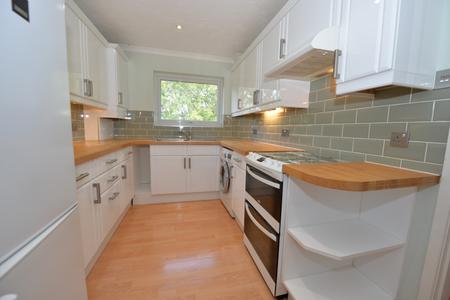 2 bedroom Flat to let in Charnwood Crescent, Chandler's Ford, Eastleigh, SO53