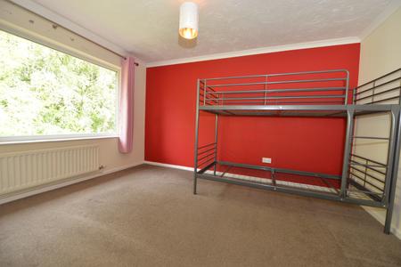 2 bedroom Flat to let in Charnwood Crescent, Chandler's Ford, Eastleigh, SO53
