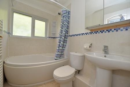 2 bedroom Flat to let in Charnwood Crescent, Chandler's Ford, Eastleigh, SO53