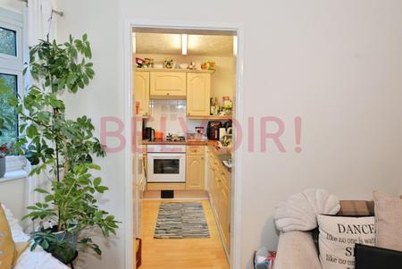 1 bedroom Flat for sale in Runnymede Court, West End, Southampton, SO30