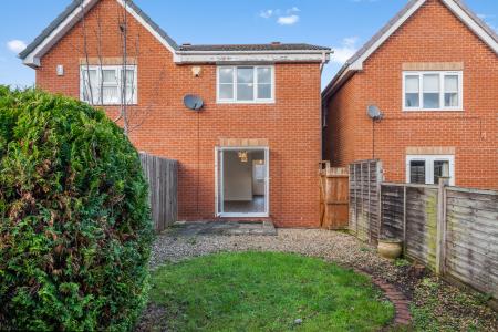 2 bedroom Semi-detached house for sale in Harvest Fields Way, Four Oaks, Sutton Coldfield, B75