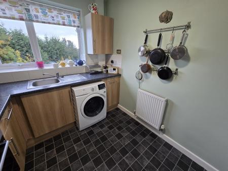 2 bedroom Flat for sale in Vesey Close, Four Oaks, Sutton Coldfield, B74