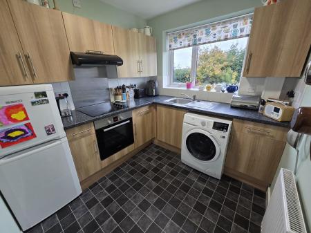 2 bedroom Flat for sale in Vesey Close, Four Oaks, Sutton Coldfield, B74
