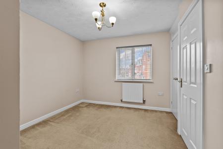 2 bedroom Semi-detached house for sale in Scarecrow Lane, Four Oaks, Sutton Coldfield, B75