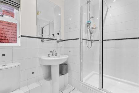 2 bedroom Apartment for sale in 159 Birmingham Road, Wylde Green, Sutton Coldfield, B72