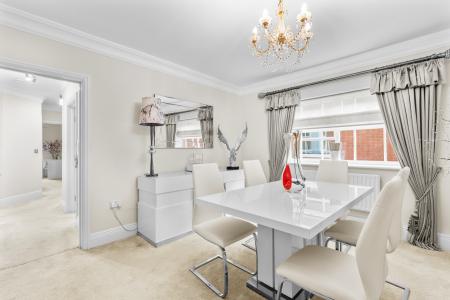 2 bedroom Apartment for sale in 159 Birmingham Road, Wylde Green, Sutton Coldfield, B72