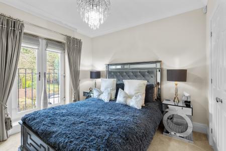 2 bedroom Apartment for sale in 159 Birmingham Road, Wylde Green, Sutton Coldfield, B72