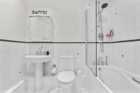 2 bedroom Apartment for sale in 159 Birmingham Road, Wylde Green, Sutton Coldfield, B72