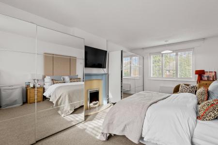 3 bedroom Detached house for sale in Manor Hill, Sutton Coldfield, Sutton Coldfield, B73