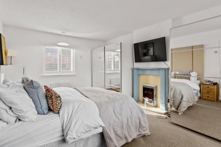 3 bedroom Detached house for sale in Manor Hill, Sutton Coldfield, Sutton Coldfield, B73