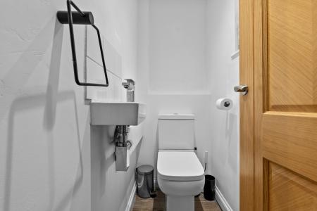 3 bedroom Detached house for sale in Manor Hill, Sutton Coldfield, Sutton Coldfield, B73