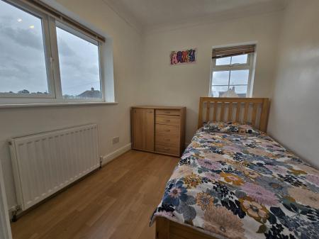 4 bedroom Semi-detached house to let in Dower Road, Four Oaks, Sutton Coldfield, B75