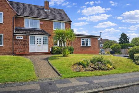 4 bedroom Semi-detached house to let in Dower Road, Four Oaks, Sutton Coldfield, B75