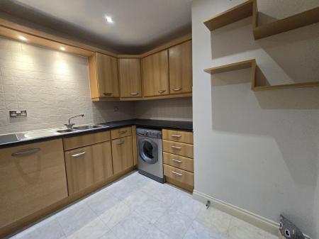 3 bedroom Flat to let in Station Road, Wylde Green, Sutton Coldfield, B73