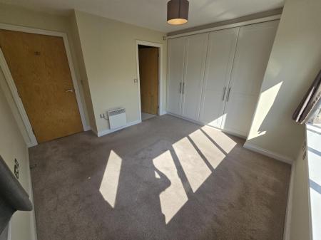 3 bedroom Flat to let in Station Road, Wylde Green, Sutton Coldfield, B73