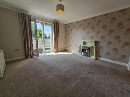 3 bedroom Flat to let in Station Road, Wylde Green, Sutton Coldfield, B73