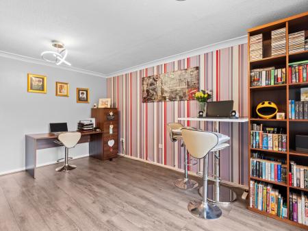 4 bedroom Semi-detached house for sale in Blakemore Drive, Sutton Coldfield, B75