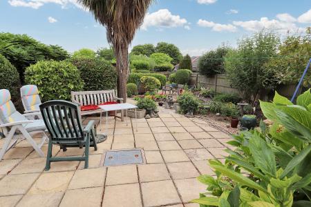 3 bedroom Detached house for sale in Barrier Bank, Cowbit, PE12