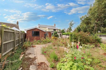 2 bedroom Detached house for sale in Branches Lane, Fleet, PE12