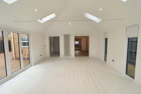 4 bedroom Detached house for sale in Fern Drive, Spalding, PE11