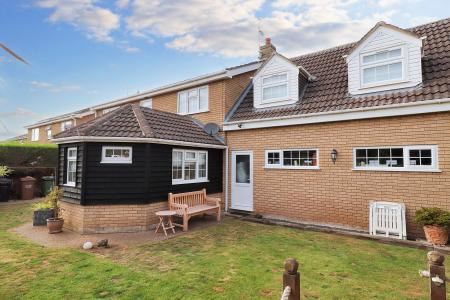 4 bedroom Detached house for sale in Little Walsingham Close, Kings Lynn, PE30