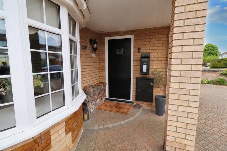 4 bedroom Detached house for sale in Little Walsingham Close, Kings Lynn, PE30