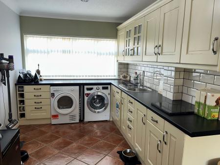 4 bedroom Detached house for sale in Little Walsingham Close, Kings Lynn, PE30
