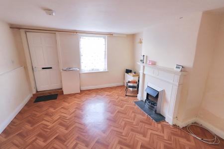 2 bedroom Terraced House for sale in New Road, Spalding, PE11