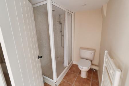 2 bedroom Terraced House for sale in New Road, Spalding, PE11