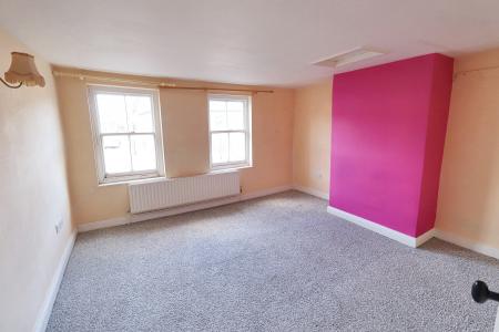 2 bedroom Terraced House for sale in New Road, Spalding, PE11