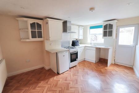 2 bedroom Terraced House for sale in New Road, Spalding, PE11