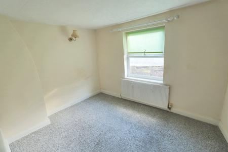 2 bedroom Terraced House for sale in New Road, Spalding, PE11