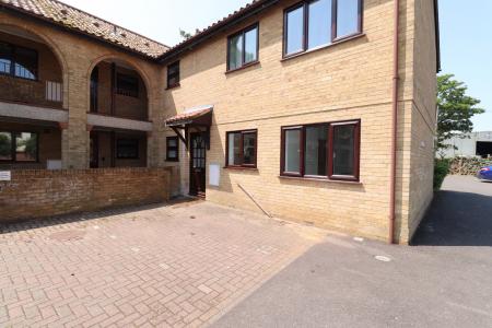 2 bedroom Flat for sale in North Hirne Court, Kings Lynn, PE30