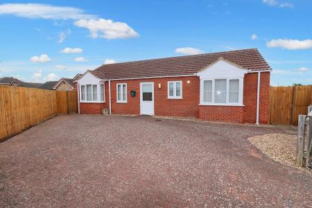 3 bedroom Detached bungalow for sale in Park Close, Spalding, PE11