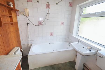 3 bedroom Semi-detached house for sale in Pennygate, Spalding, PE11