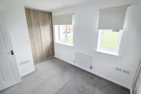 2 bedroom Terraced House for sale in Perry Close, Spalding, PE11