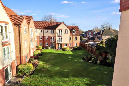 1 bedroom Flat for sale in Pool Close, Spalding, PE11