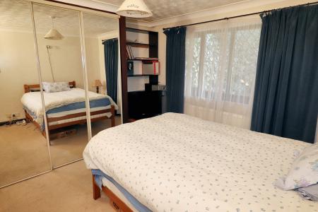 4 bedroom Detached bungalow for sale in Six House Bank, West Pinchbeck, PE11