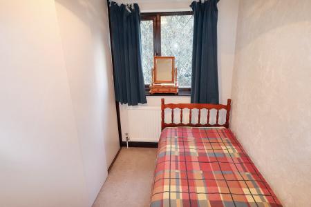 4 bedroom Detached bungalow for sale in Six House Bank, West Pinchbeck, PE11