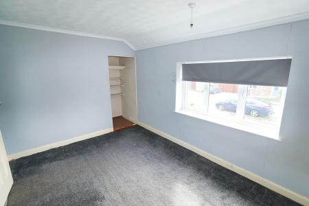 2 bedroom Semi-detached house for sale in Six House Bank, West Pinchbeck, PE11