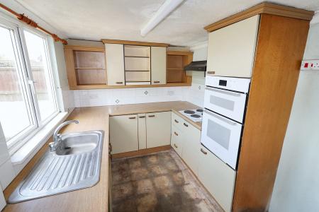 2 bedroom Semi-detached house for sale in Six House Bank, West Pinchbeck, PE11