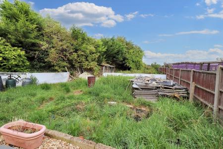 2 bedroom Semi-detached house for sale in Six House Bank, West Pinchbeck, PE11