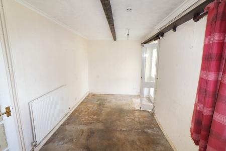 2 bedroom Semi-detached house for sale in Six House Bank, West Pinchbeck, PE11