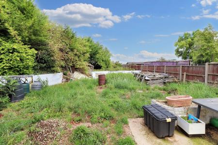 2 bedroom Semi-detached house for sale in Six House Bank, West Pinchbeck, PE11