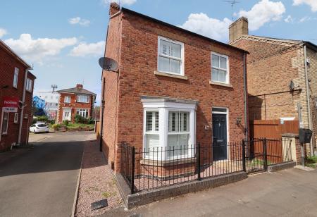 3 bedroom Detached house for sale in Spring Gardens, Spalding, PE11