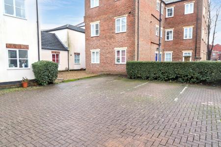 2 bedroom Apartment for sale in High Street, Spalding, PE11