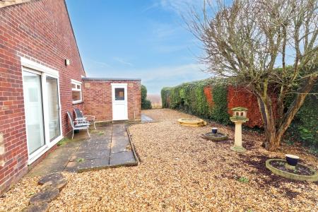 2 bedroom Detached bungalow for sale in Horsepit Lane, Pinchbeck, PE11